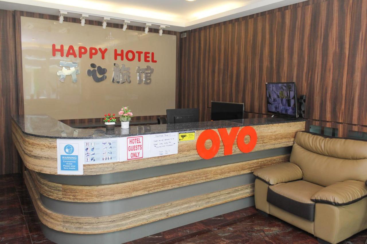 Oyo 90027 Happy Hotel Джохор-Бару Екстер'єр фото
